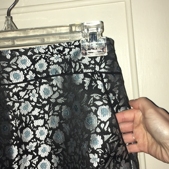 LOFT petite skirt - Picture 3 of 9